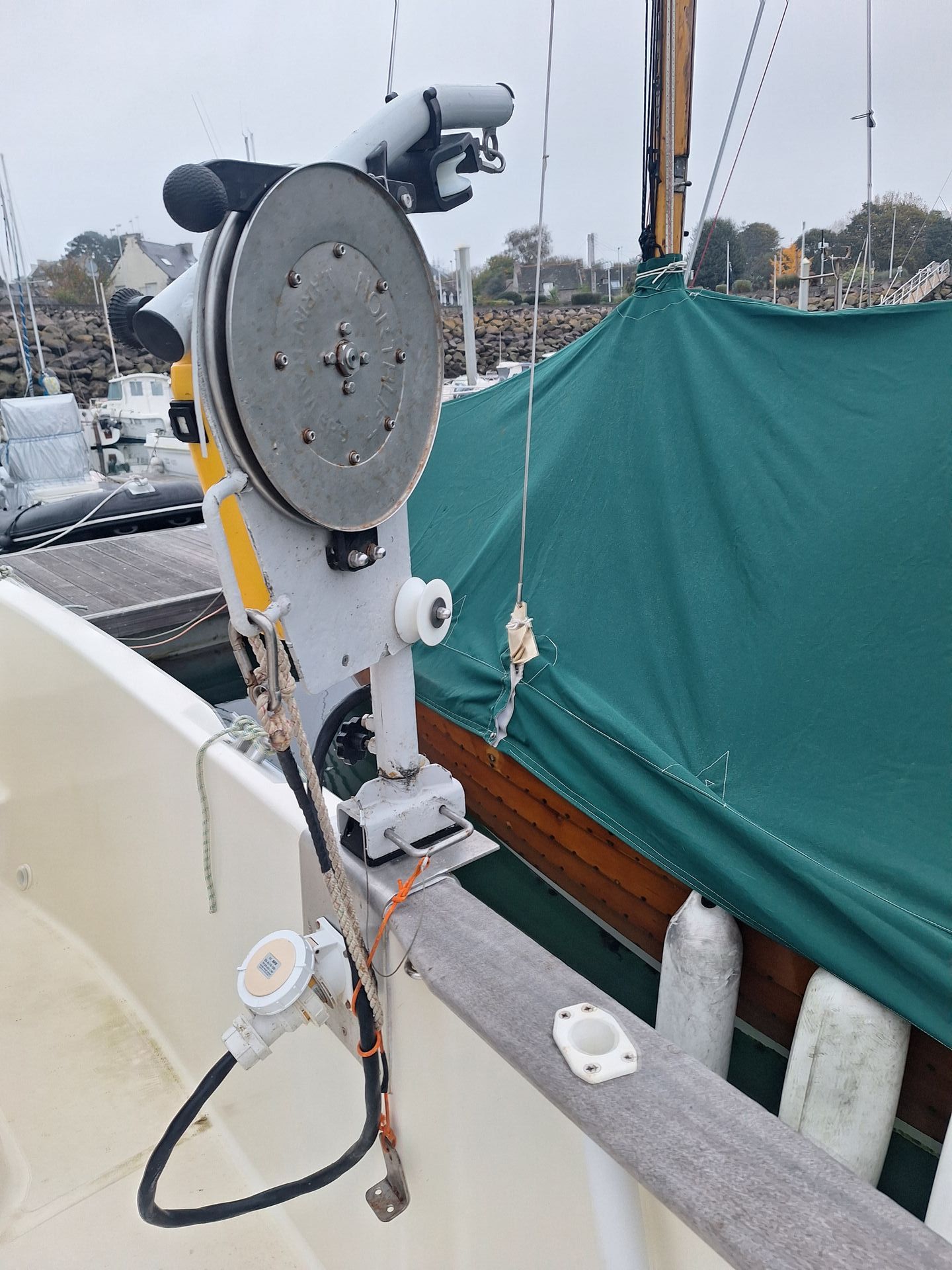 slider 15 Guymarine Antioche 650 HB